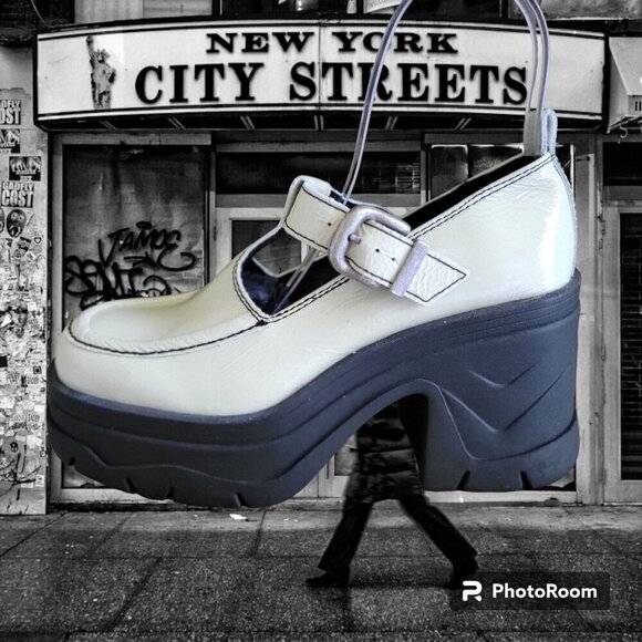 Free People Mayla WHT/ Black Patent Leather Platform Mary Janes- US SZ 7.5 - Picture 3 of 9